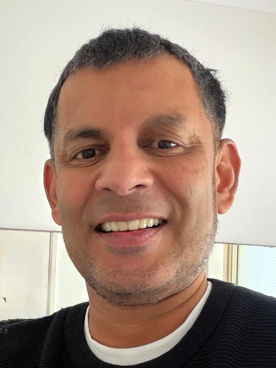 Dr Manoj Pallegedara, dentist at Dental on the Terrace, South Perth